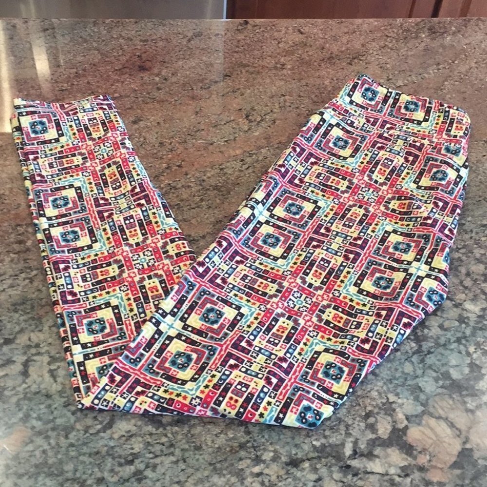 OS‎ NWOT LuLaRoe Leggings C01 1587